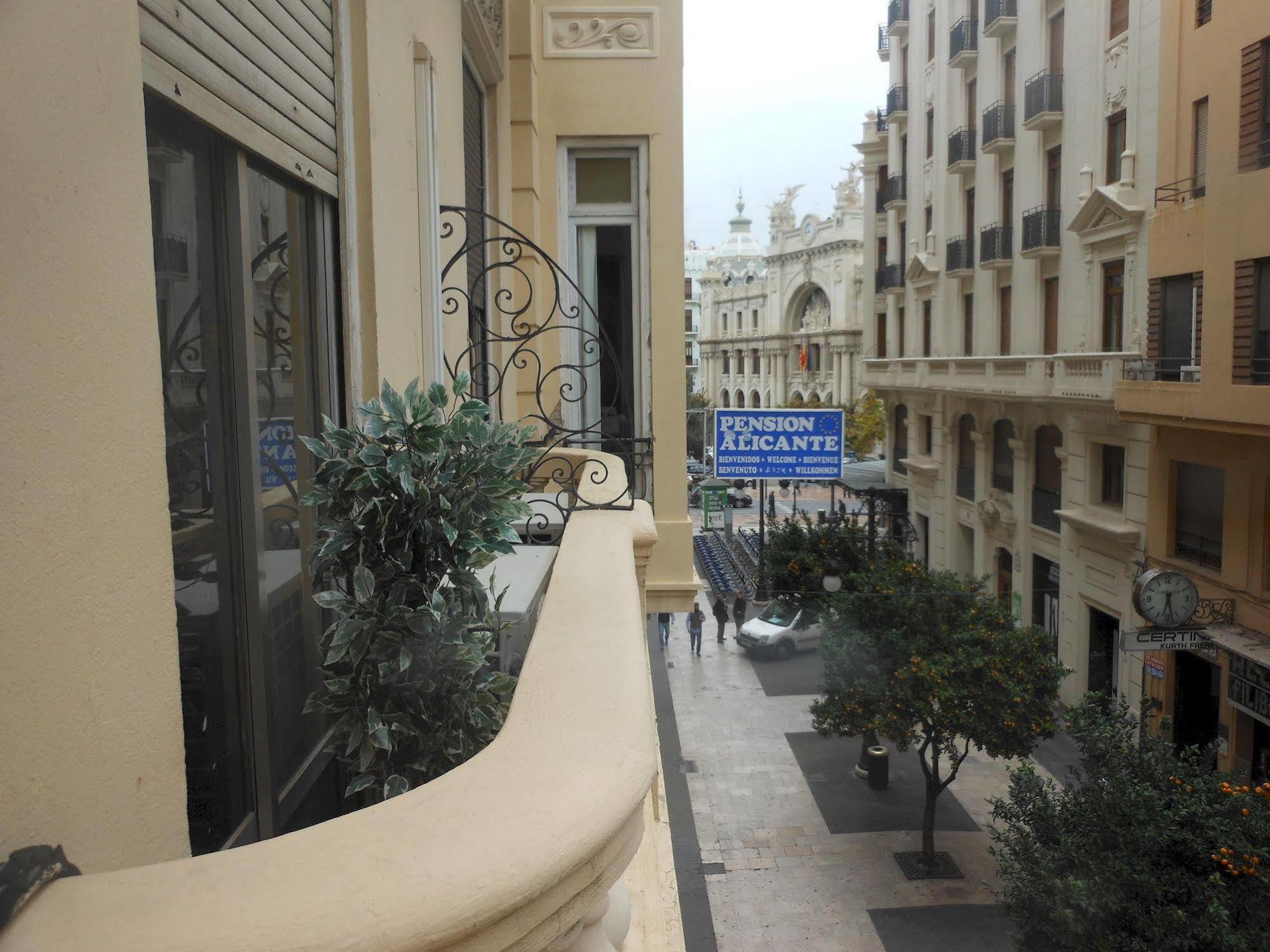 Pension Alicante By Moontels Valencia Eksteriør bilde